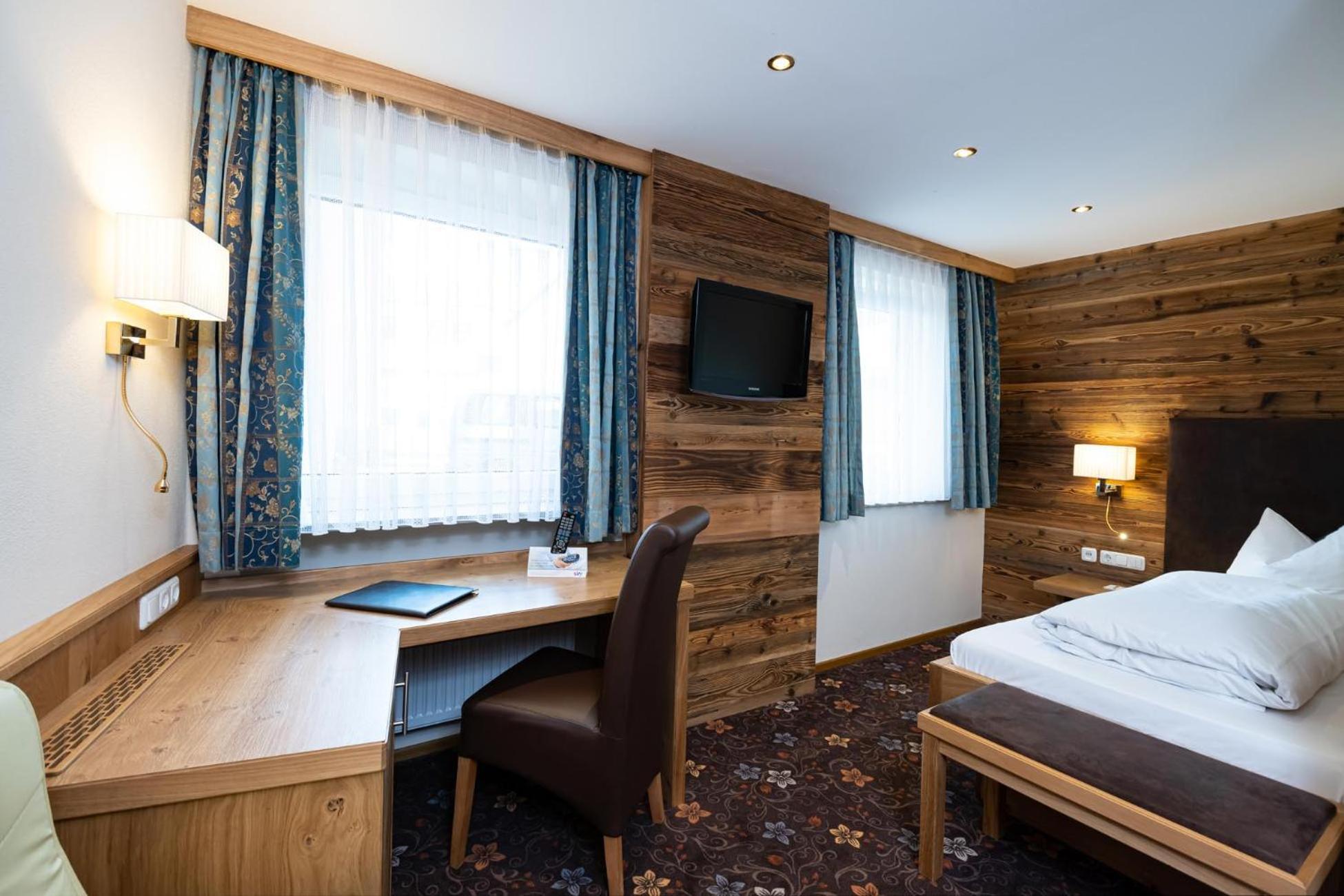 Hotel Randsbergerhof Cham Extérieur photo